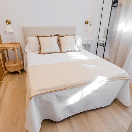 Sonos De Compostela Apartment ซานติอาโก เด กอมโปสเตลา ภายนอก รูปภาพ